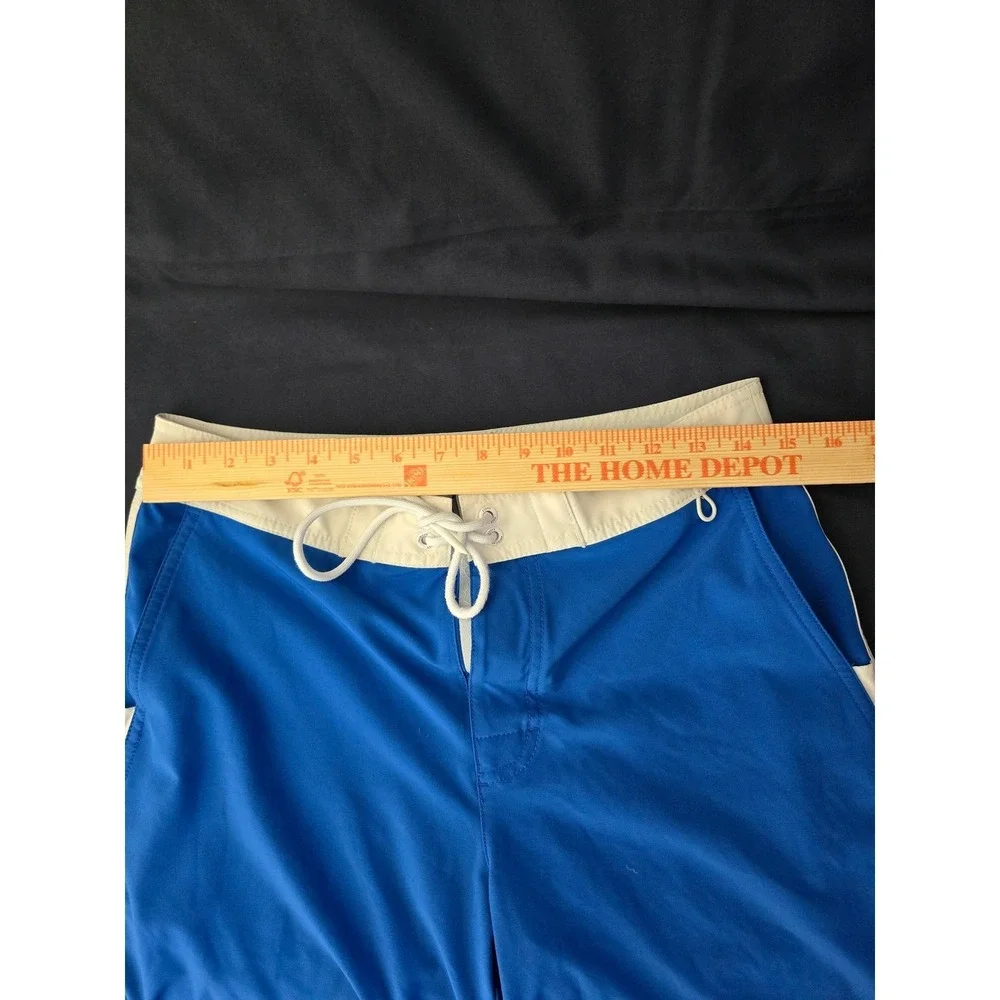 American Eagle Outfitters description item
